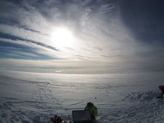 Illustration for article titled Icelandic Scientists Mobilize Monitoring For Uneasy Volcano